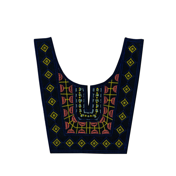 Round shape embroidery neckline