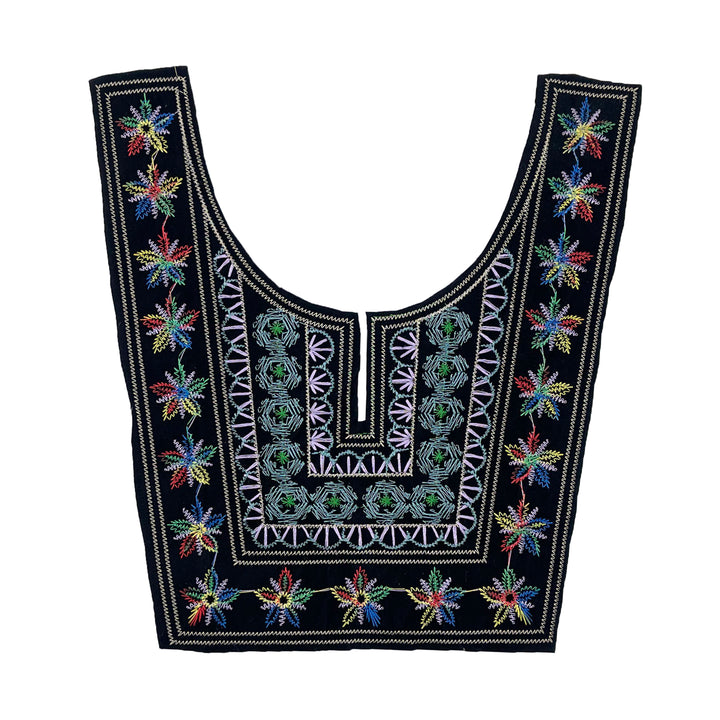 Ethnic style embroidery neckline