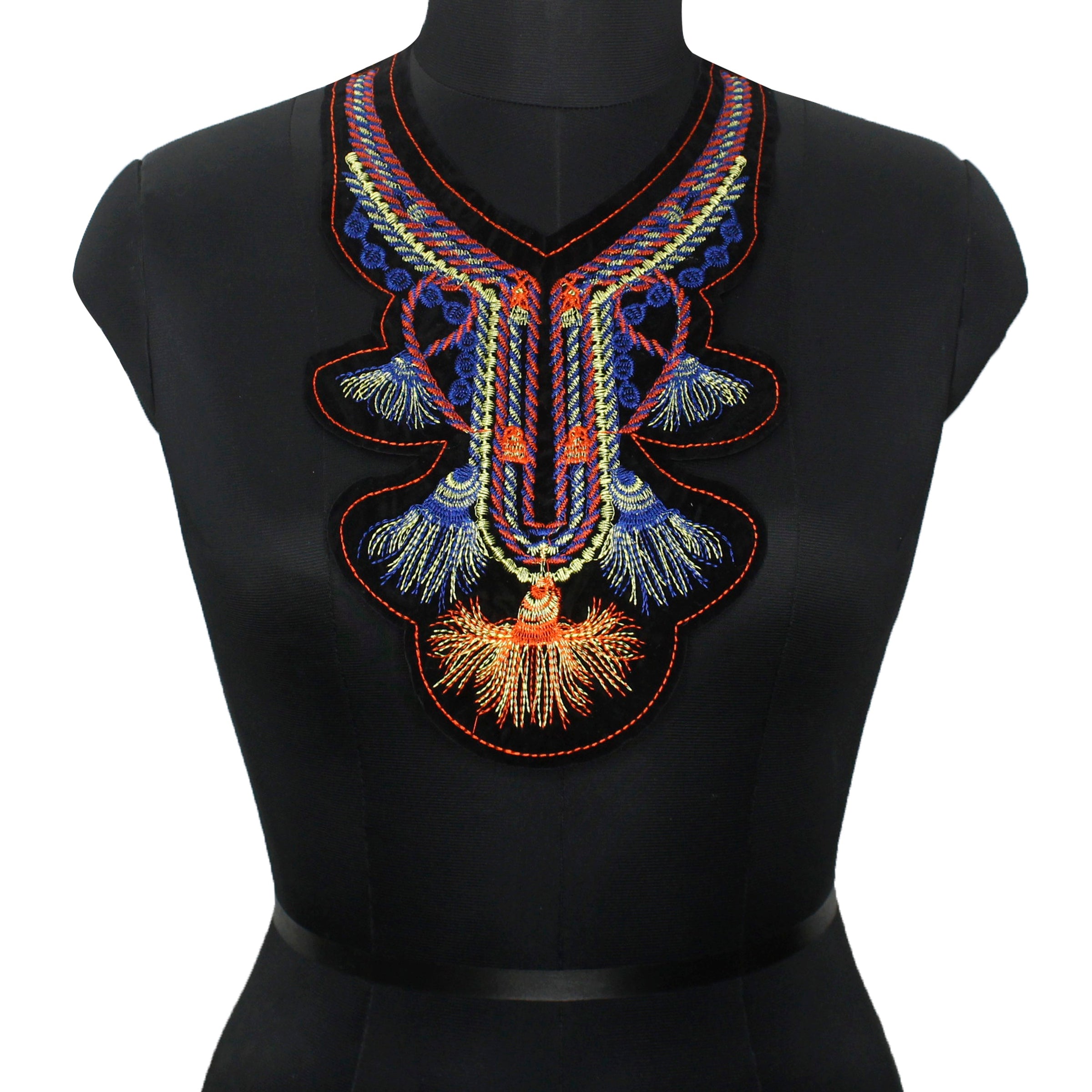 Multicolor necklines