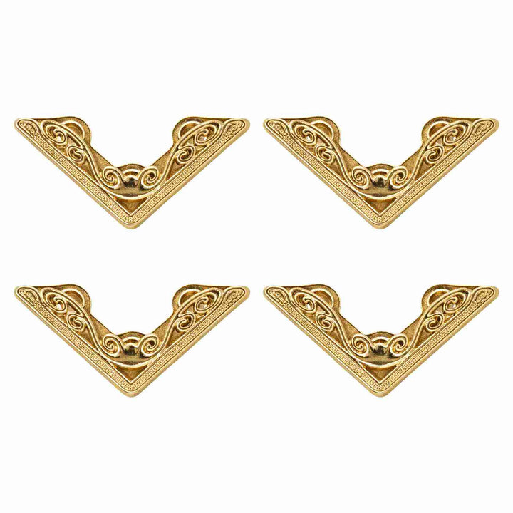 Stylish Golden Elegance Collar Tip