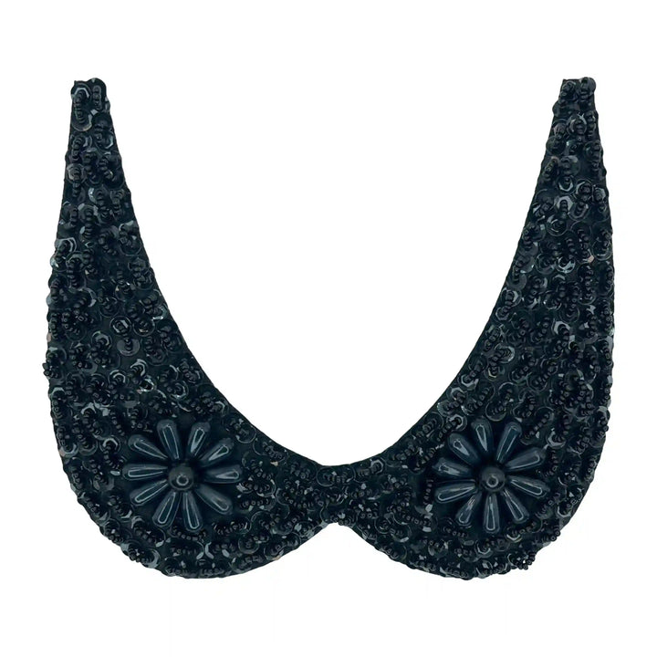 Scalloped Peter Pan Collar Neckline Applique