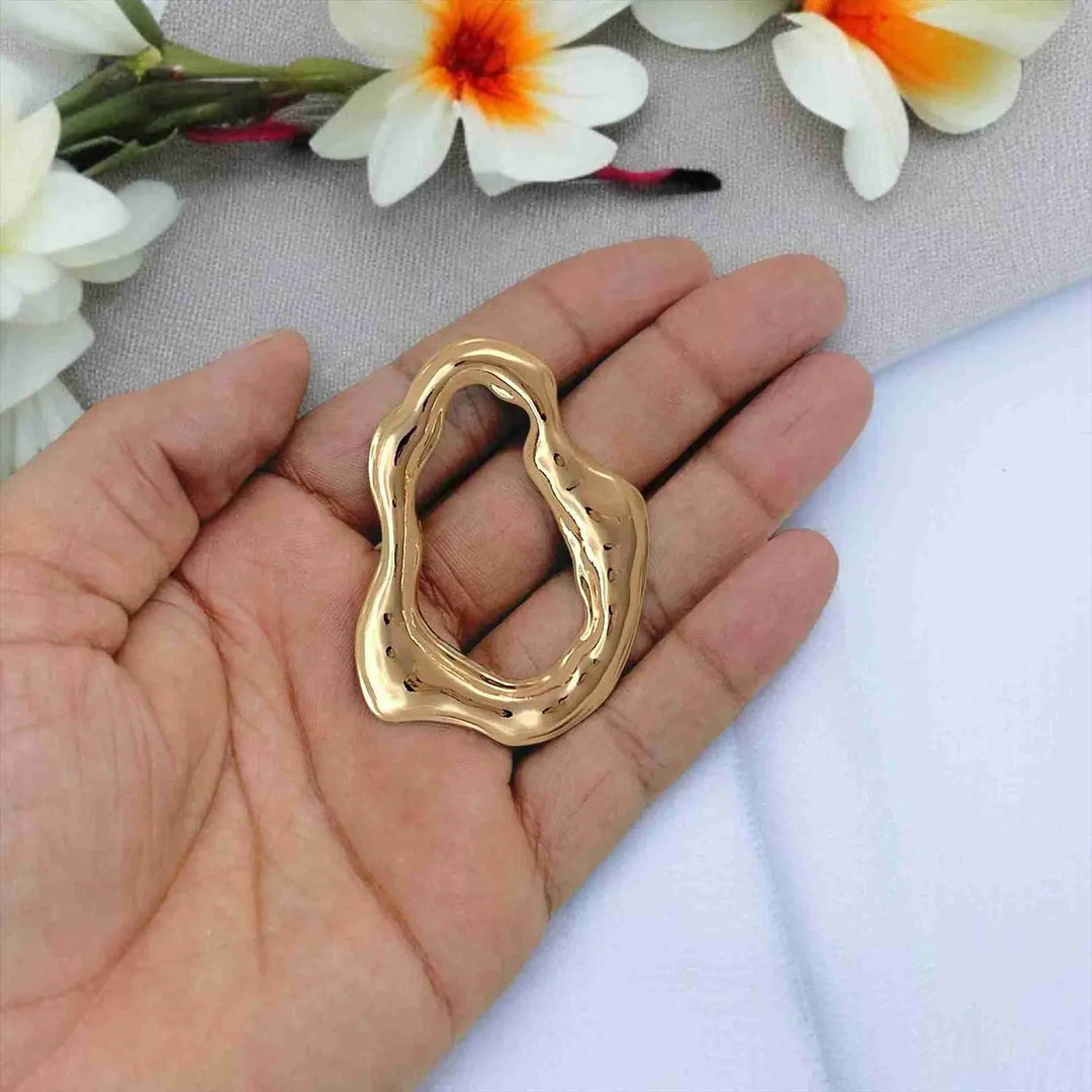 V Shape Buckle