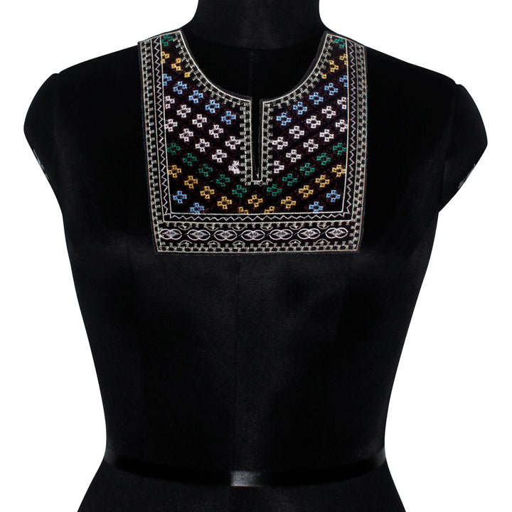 U Shape Square Style Neckline