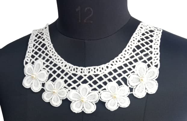 Five Flower With Each Pearl Neckline