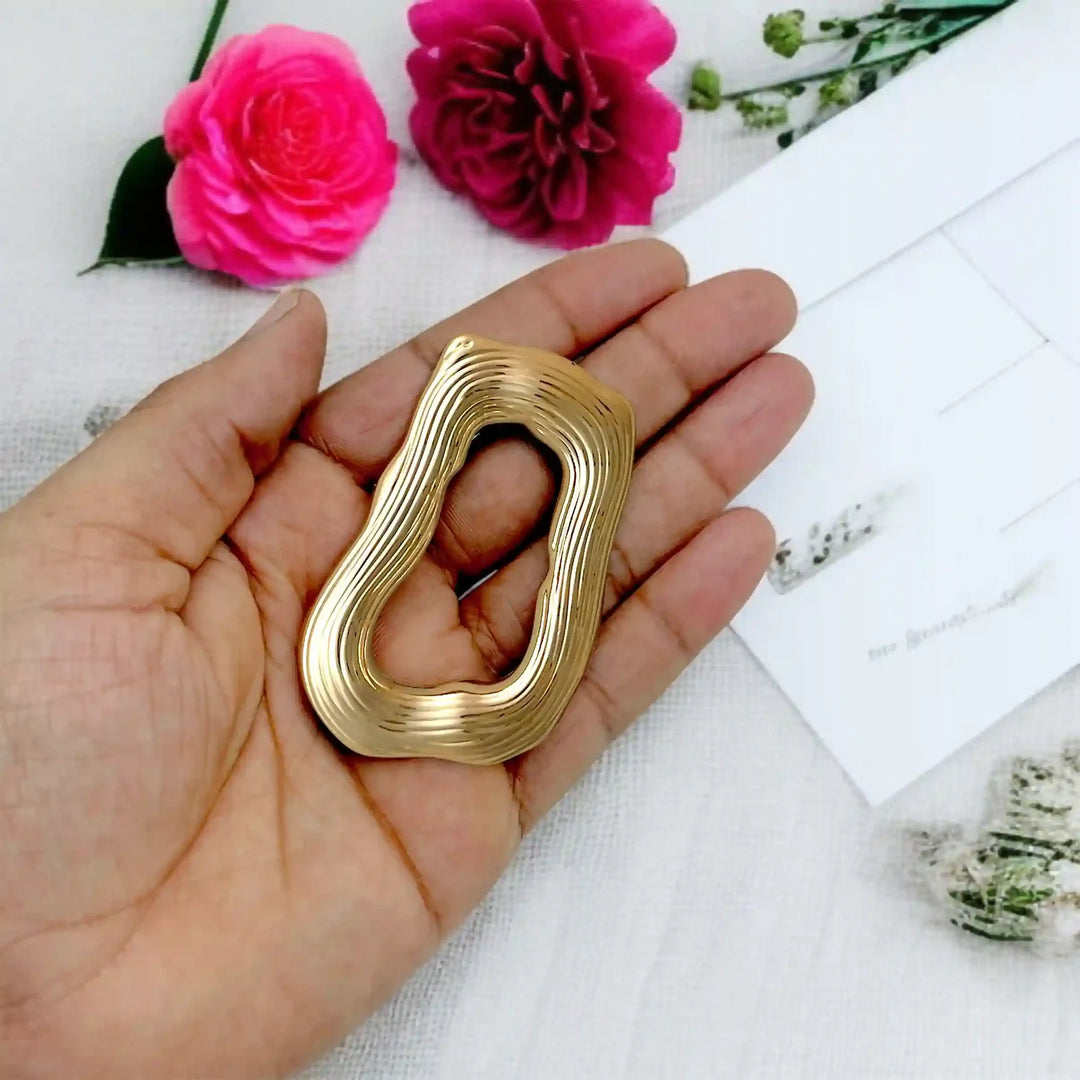 Seashell Style Metal Buckle