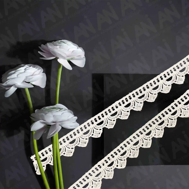 Gridwork Scallop Lace trim | 2 meter