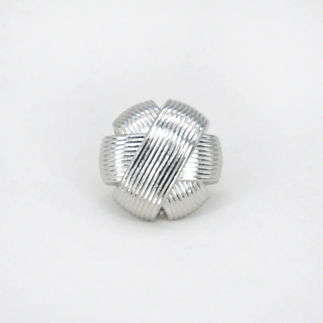 Classic Knot Design with Ribbed Texture Metal Button | 11mm (18L)