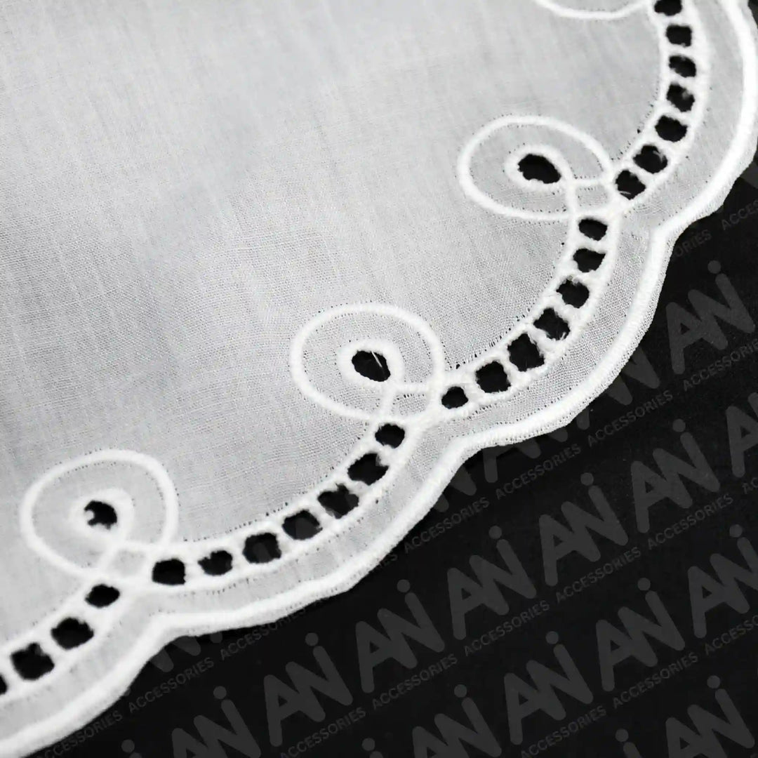 Broderie Neckline Anglaise Collar