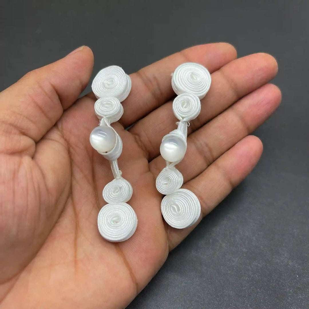 Pearl-Centered Spiral Frog Fastener