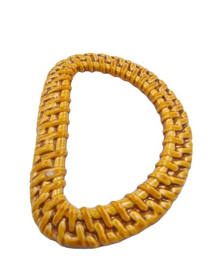 Ani Accessories D-Shape imitation raffia Adjustable buckle flat view  in a white background to show details of the buckle.