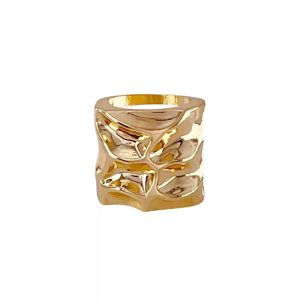 Ani Accessories Hammered Bead Metal Gold Buckle  zooming image in the white background.