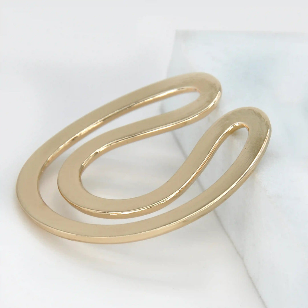  Ani Accessories Serpentine Loop Style Buckle backside image on white zooming background.