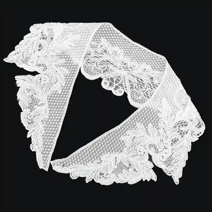 Ani Accessories embroidered floral scalloped Peter Pan collar for classic fashion looks