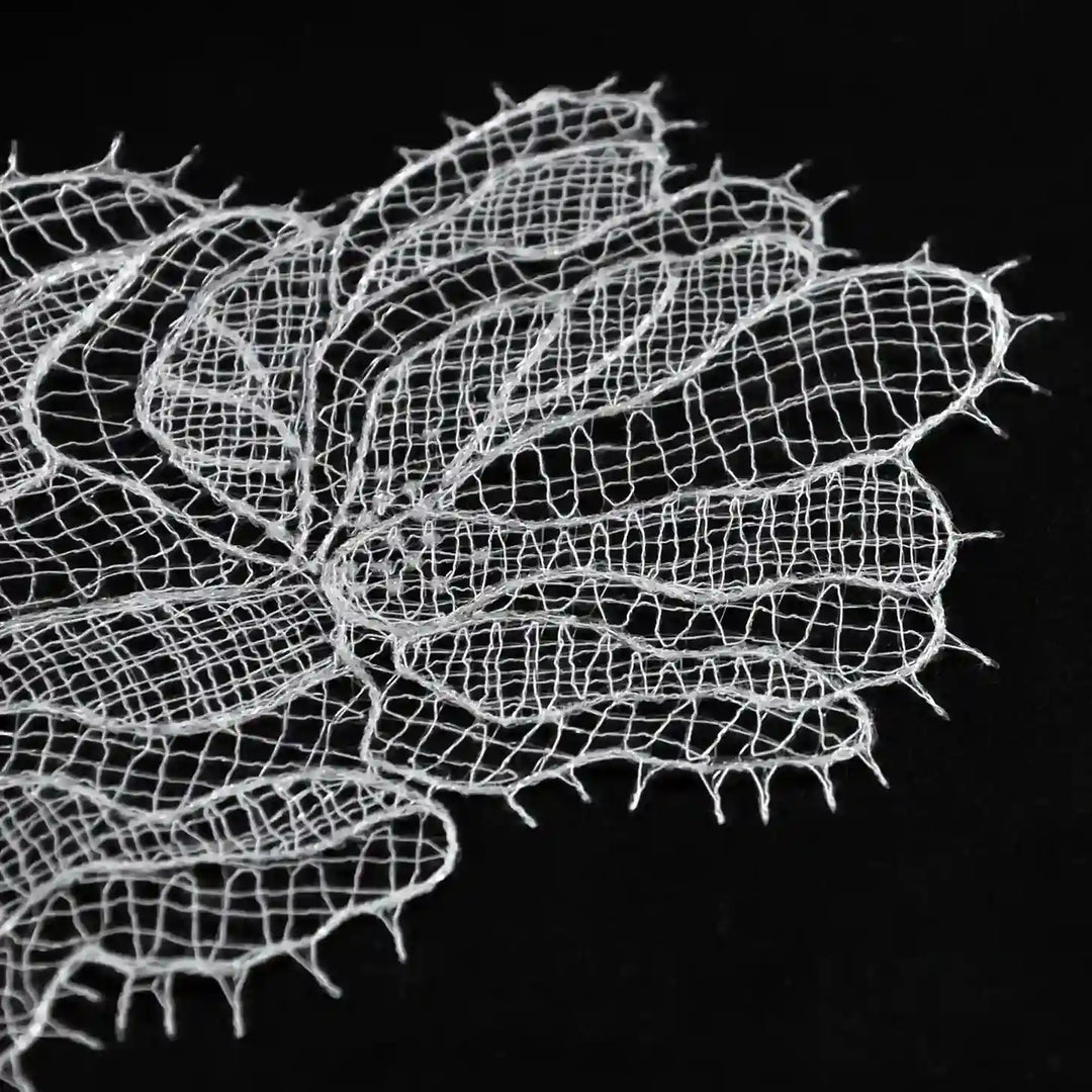 Eyelash Thorned Bloom Patch