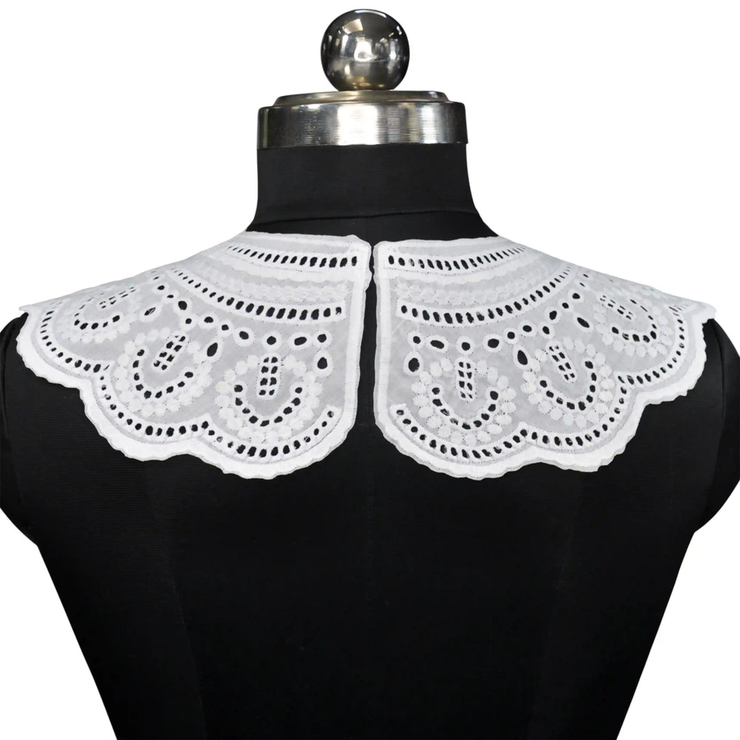 Floral Guipure Peter pan Collar