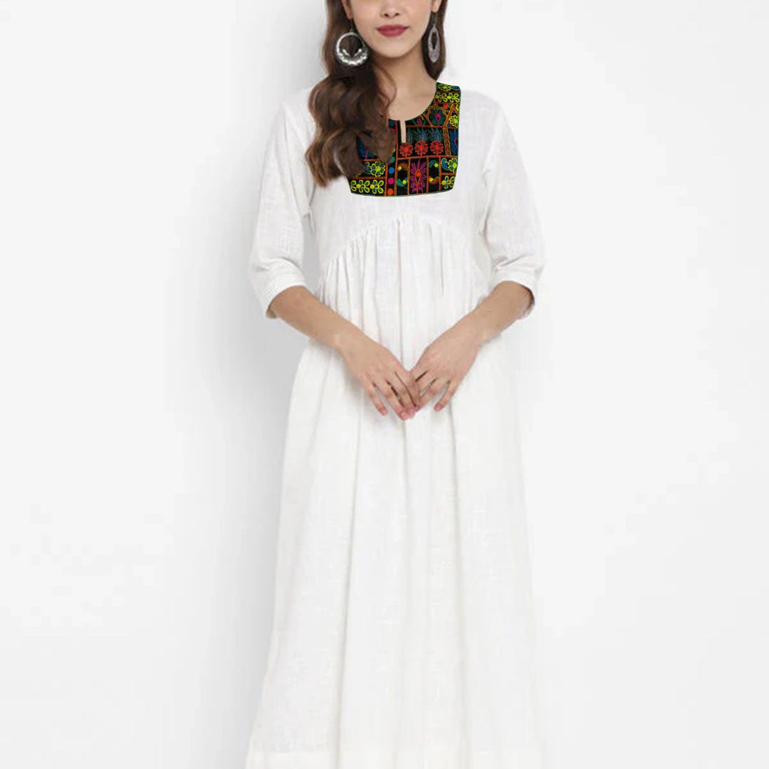 Elegant floral and leafy style ethnic neckline featuring fine detailing for festive outfits Ani Accessories on Model