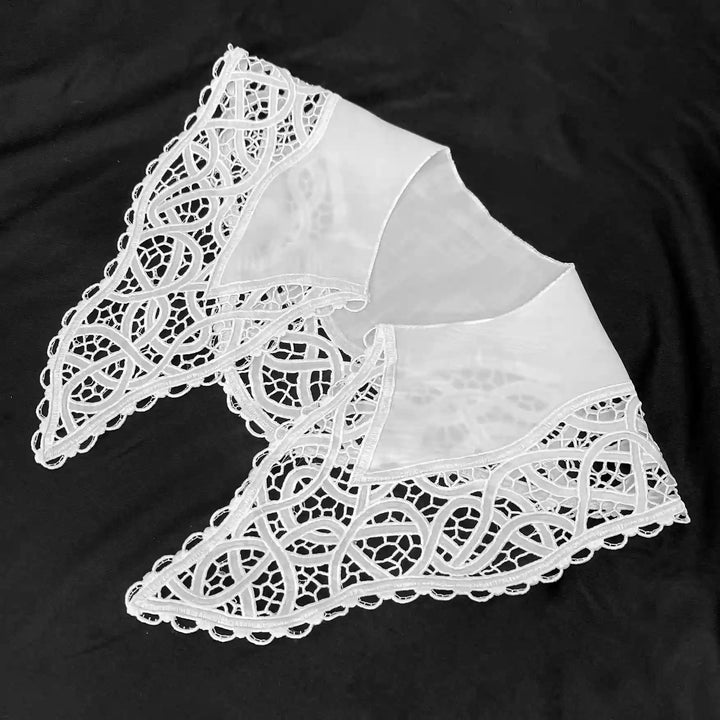 Broderie Anglais Peter Pan Collar