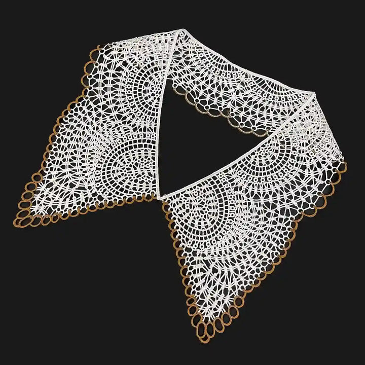 Cutwork Floral Puritan Collar