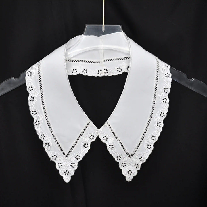 Pilgrim Flower Peter Pan Collar