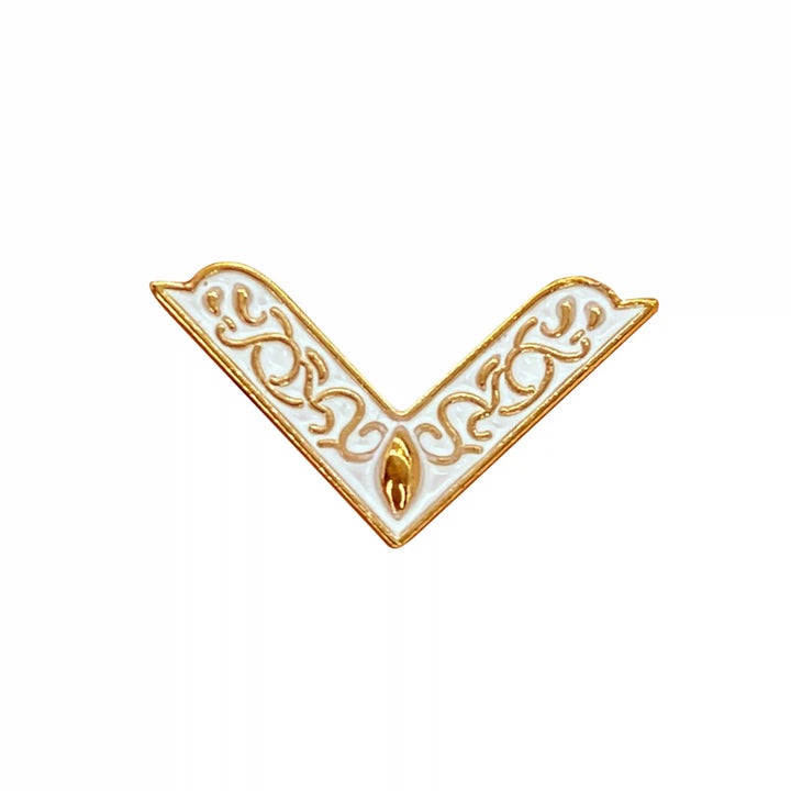 White and Gold Filigree Collar Tip