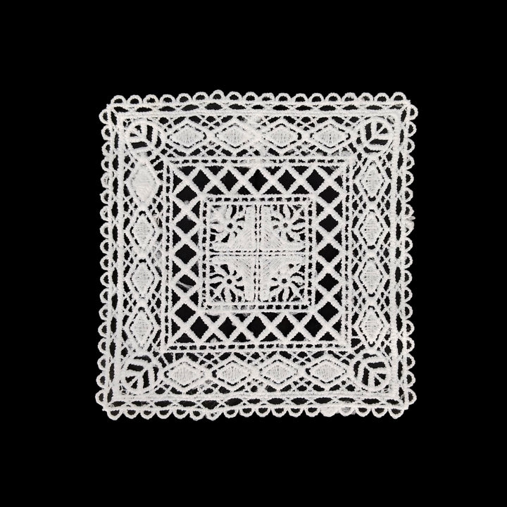 White Placemat with Fringed Edge Spun Poly Patch