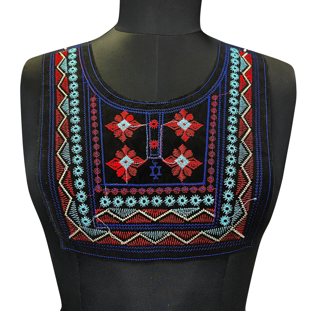 Wide round shape multicolor design neckline