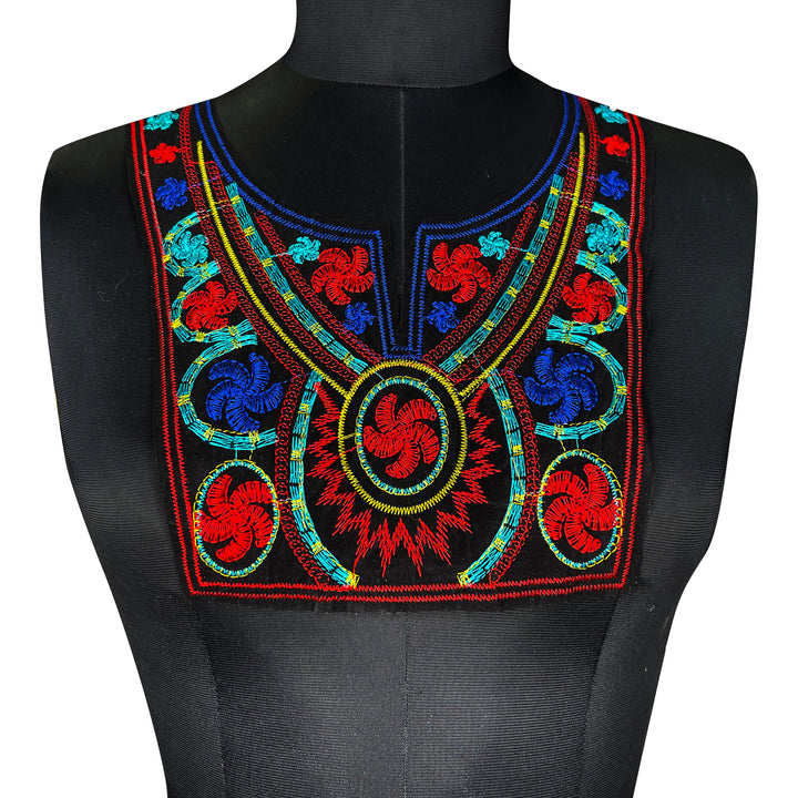 Rounded Design With Dense Floral Pattern Neckline