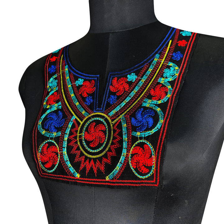 Rounded Design With Dense Floral Pattern Neckline