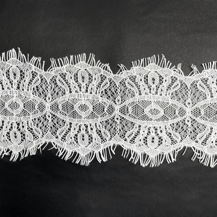 Scalloped Edge Eyelash Lace