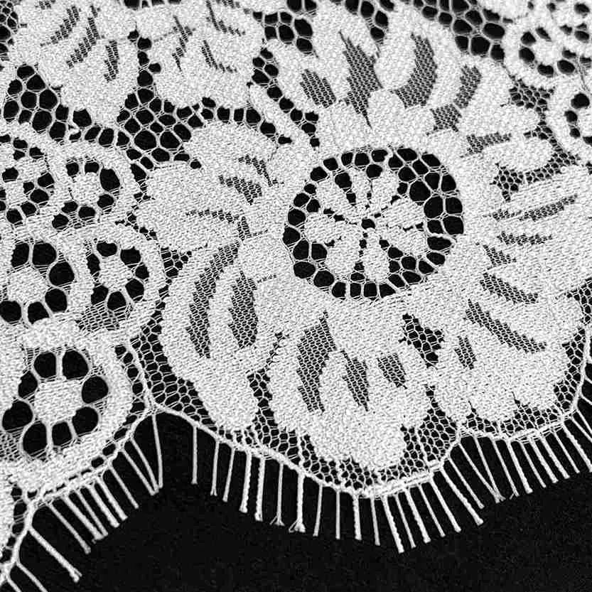 Floral and Foliage Leaf Pattern Chantilly Lace -3 Meters | FEL-3N