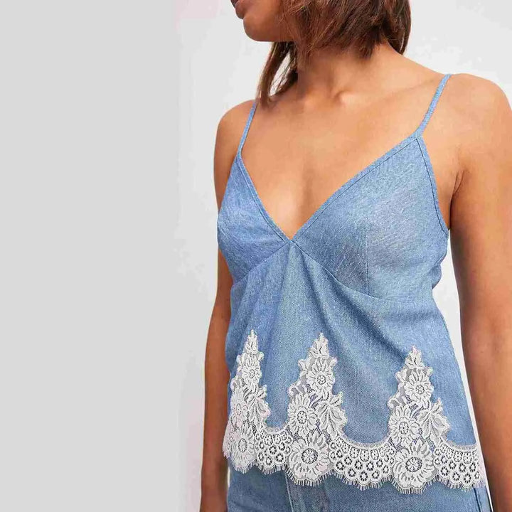 Floral and Foliage Leaf Pattern Chantilly Lace -3 Meters | FEL-3N