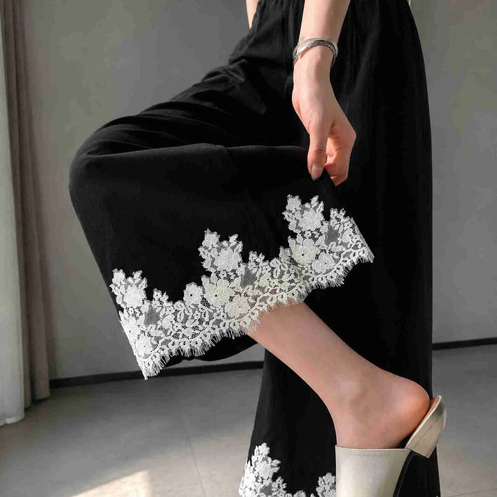 Floral & Leafy Chantilly Lace | 3 Meters | FEL-1 N