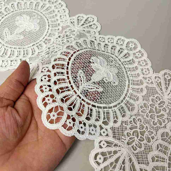 Italian Floral Medallion Guipure Lace Trim | 2 Meters | Width 18cm (7 Inches) 180mm