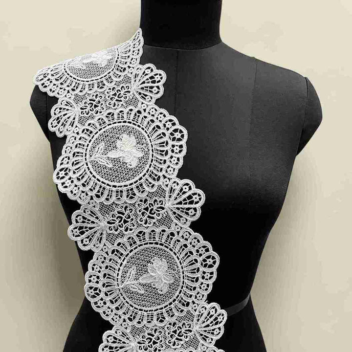 Italian Floral Medallion Guipure Lace Trim | 2 Meters | Width 18cm (7 Inches) 180mm