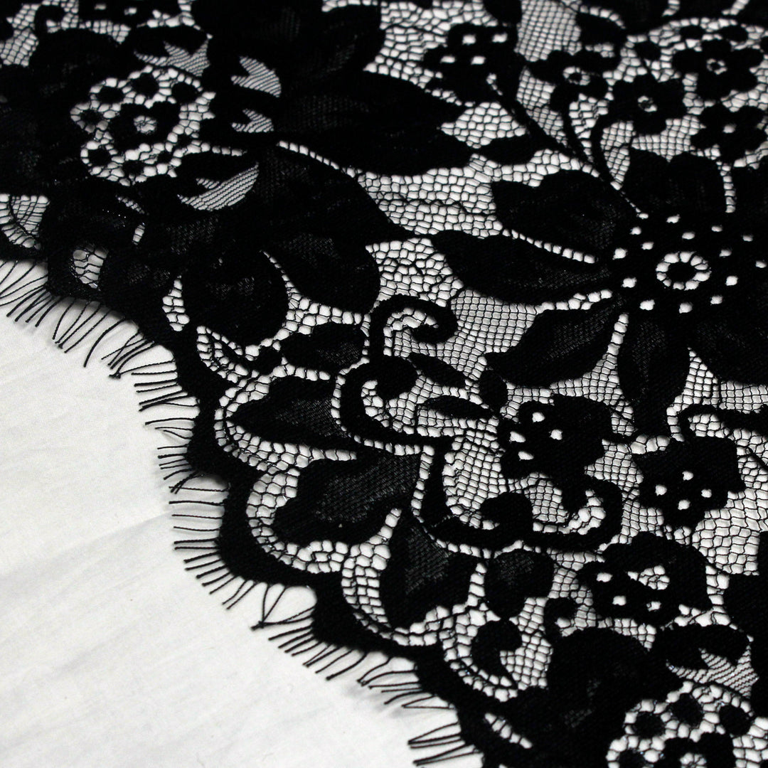 3 Meters Length & 60 Inches Width | Floral Scalloped Chantilly Lace Fabric
