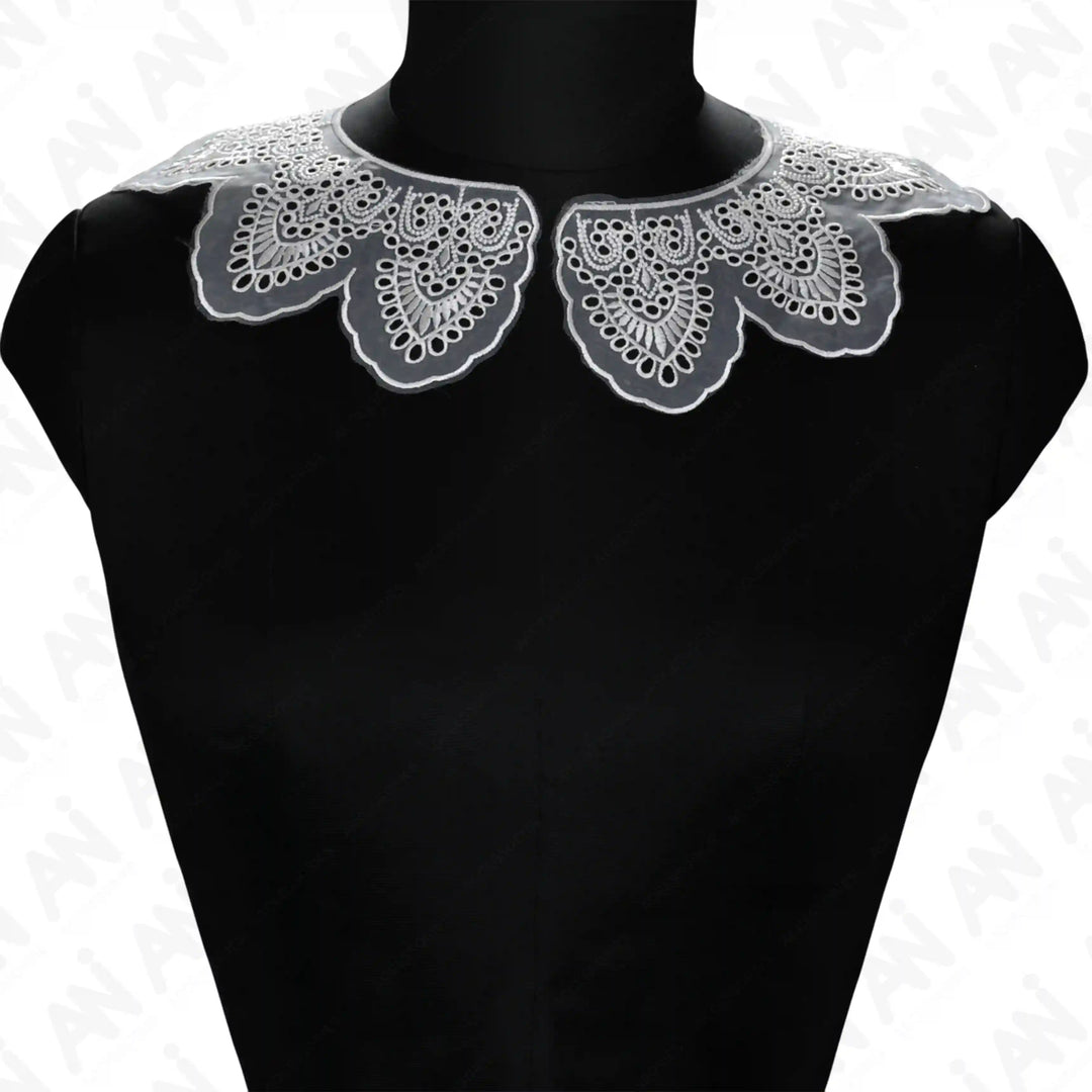 Venetian lace collar with intricate cutwork detailing, elegant neckline applique for dresses, blouses and gowns