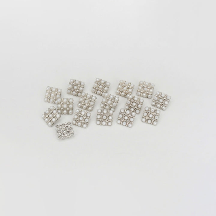 Pearl Square Medallion Button | 15mm(24L), 18mm(28L) & 20mm(32L)