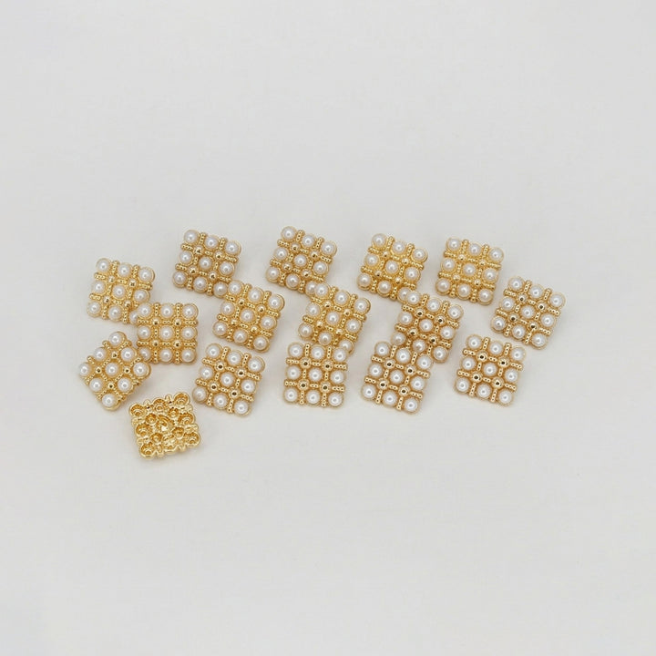 Pearl Square Medallion Button | 15mm(24L), 18mm(28L) & 20mm(32L)