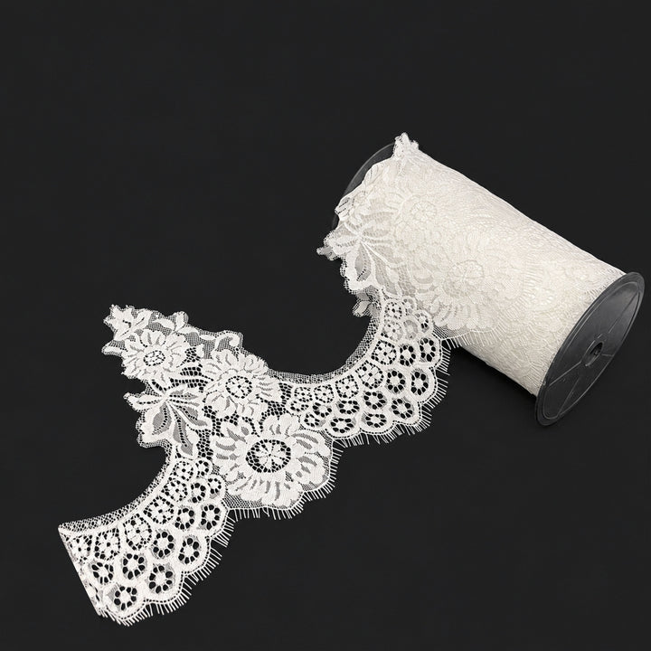 Floral and Foliage Leaf Pattern Chantilly Lace -3 Meters | FEL-3N