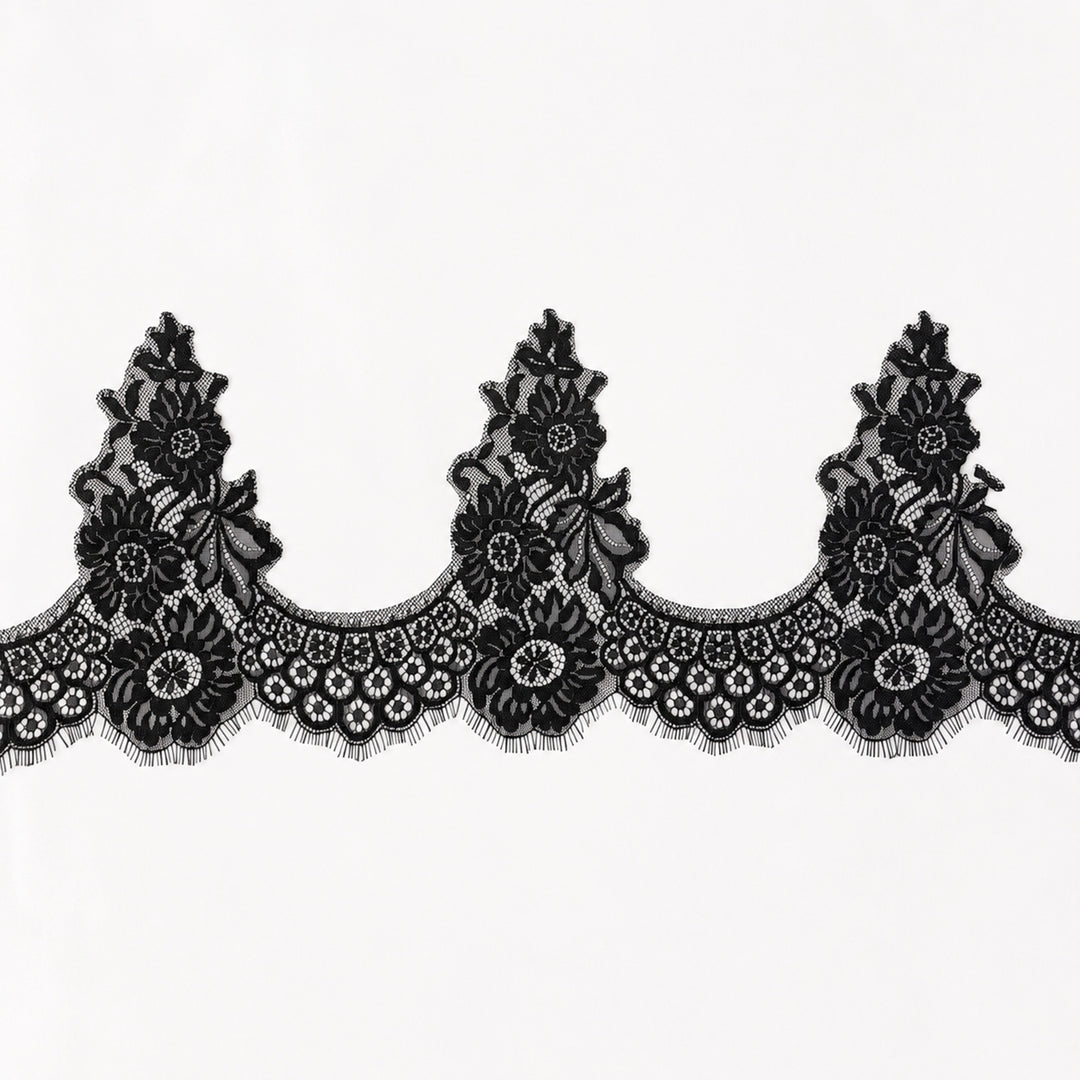 Floral and Foliage Leaf Pattern Chantilly Lace -3 Meters | FEL-3N