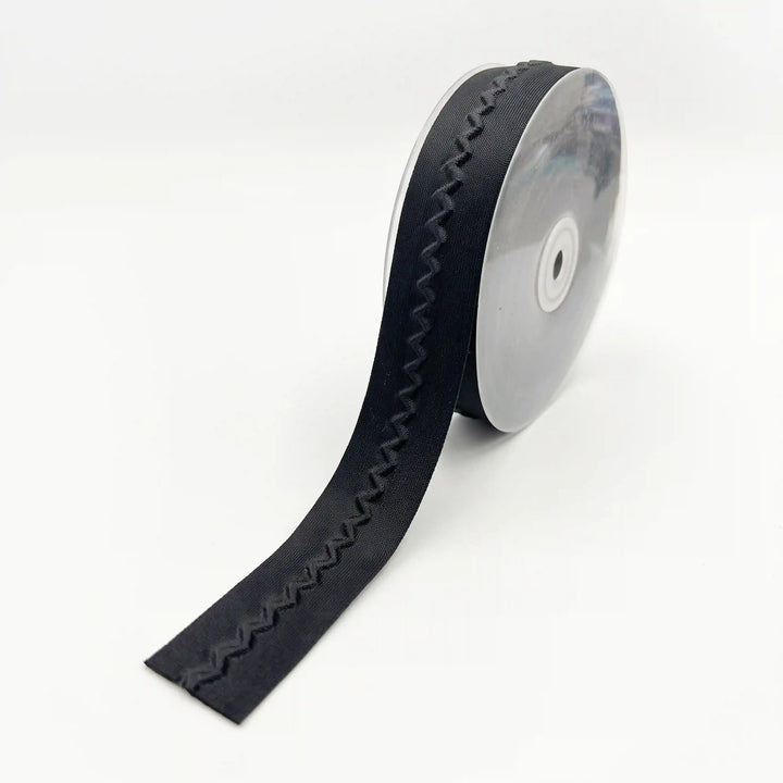ANI Accessories black zig zag lace border, 3 cm, on a roll with white color background 