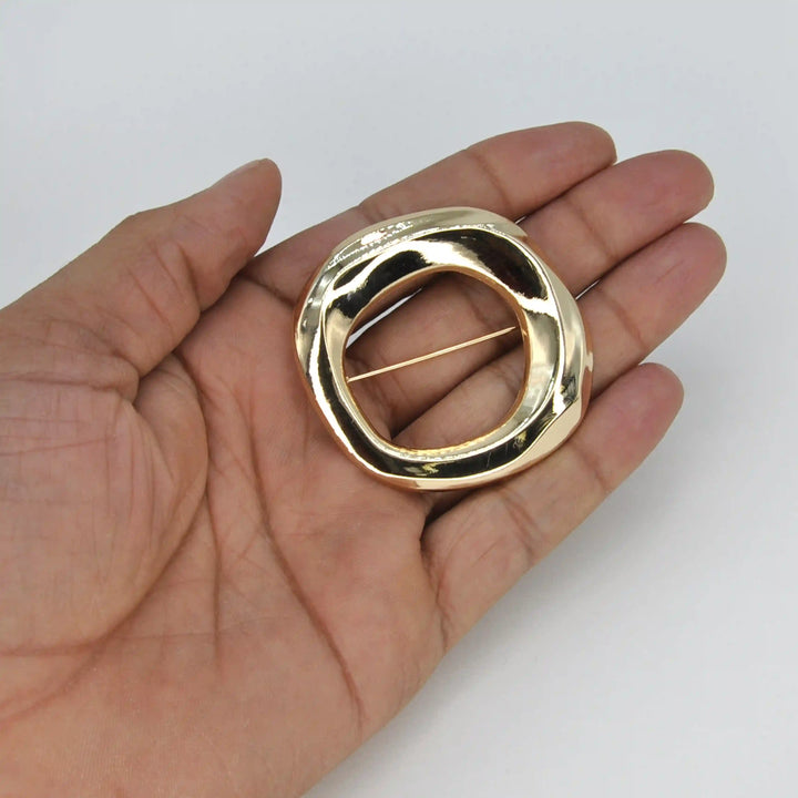 Organic Wavy Circle Brooch