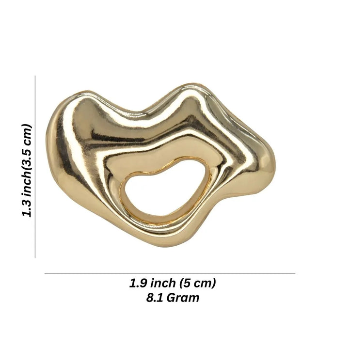 ANI Accessories lips inspired metal brooch size chart: 5 x 3.5 cm (1.9 x 1.3 inches), 8.1 grams 
