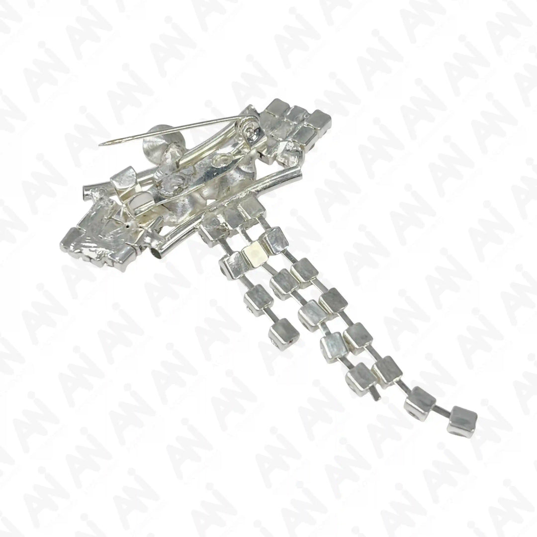 Shiny Silver Rhinestone & Crystal Brooch for Enhance Fashion with a unique design and sparkling details