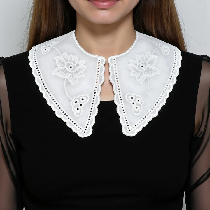 Venice Lace Peter Pan Appliqué